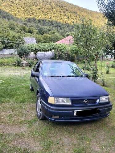 Opel Vectra 1994, 155,555 km - 2.0 l - Qax