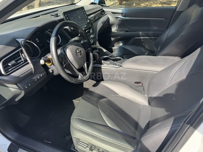 Toyota Camry-7