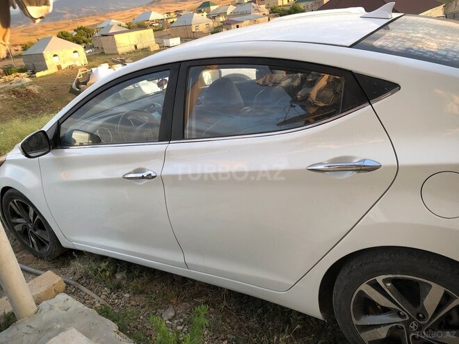 Hyundai Elantra 2014, 330,000 km - 1.6 l - Bakı