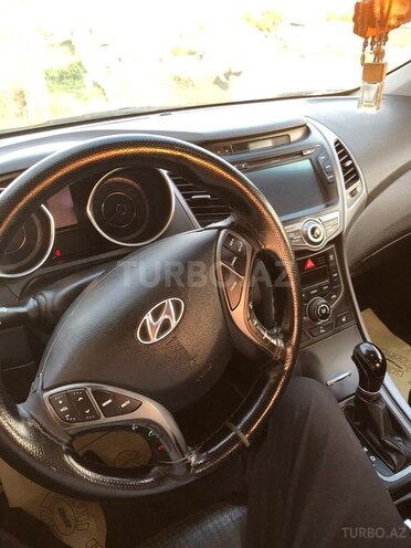 Hyundai Elantra 2014, 330,000 km - 1.6 l - Bakı