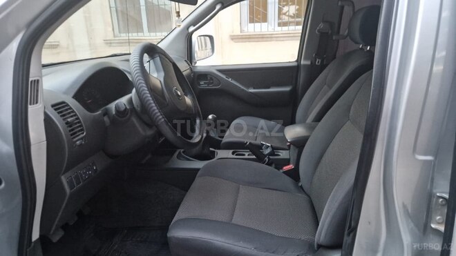 Nissan Navara 2013, 270,000 km - 2.5 l - Bakı