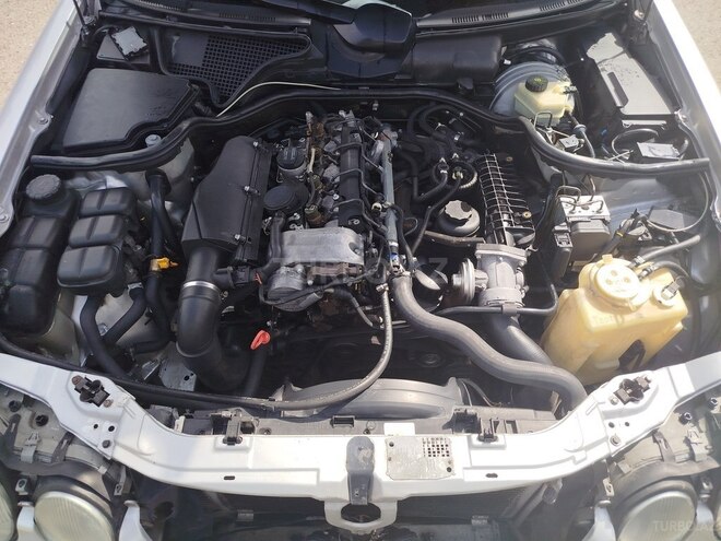 Mercedes E 220 d 2001, 248,000 km - 2.2 l - Astara