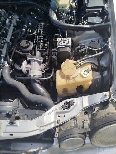 Mercedes E 220 d 2001, 248,000 km - 2.2 l - Astara