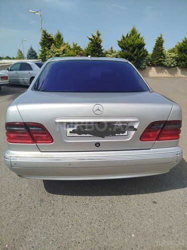 Mercedes E 220 d 2001, 248,000 km - 2.2 l - Astara