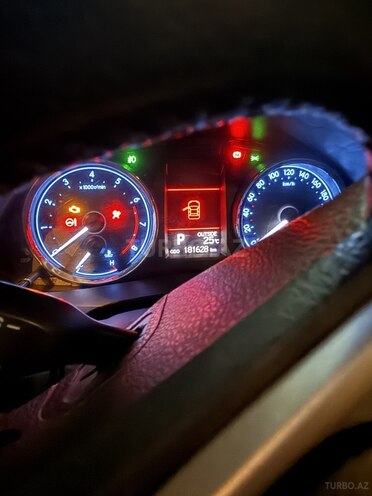 Toyota Corolla 2013, 182,000 km - 1.6 l - Bakı