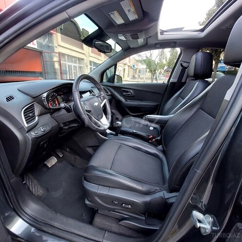 Chevrolet Trax-8