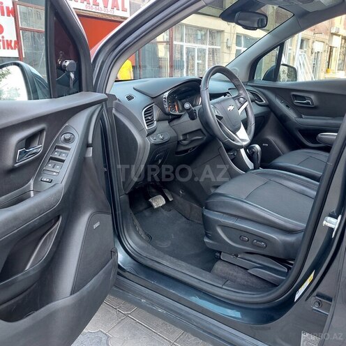 Chevrolet Trax-13