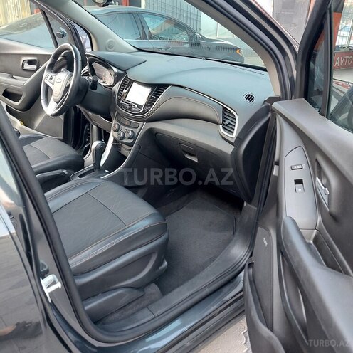 Chevrolet Trax-17