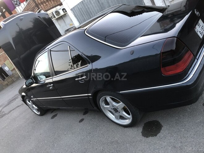 Mercedes C 220 1994, 517,760 km - 2.2 l - Ucar