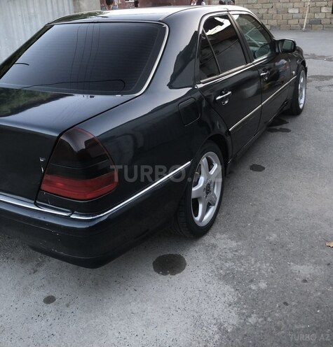 Mercedes C 220 1994, 517,760 km - 2.2 l - Ucar