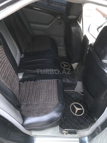Mercedes C 220 1994, 517,760 km - 2.2 l - Ucar