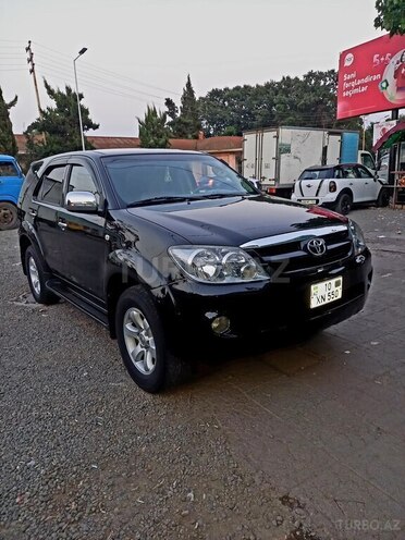 Toyota Fortuner-11