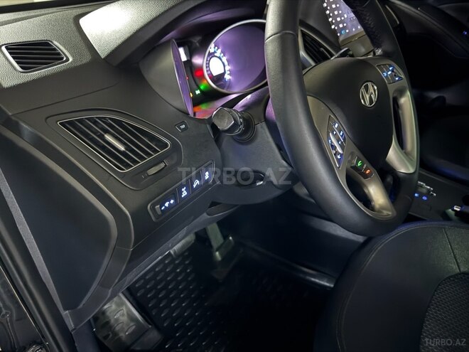 Hyundai ix35-12