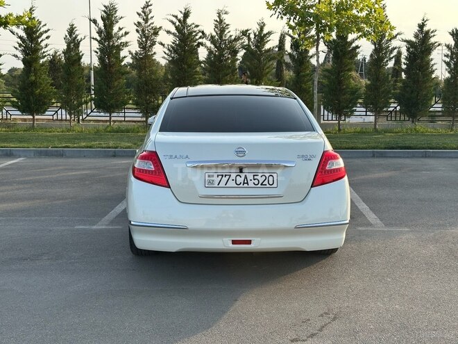 Nissan Teana 2010, 223,700 km - 2.5 л - Salyan