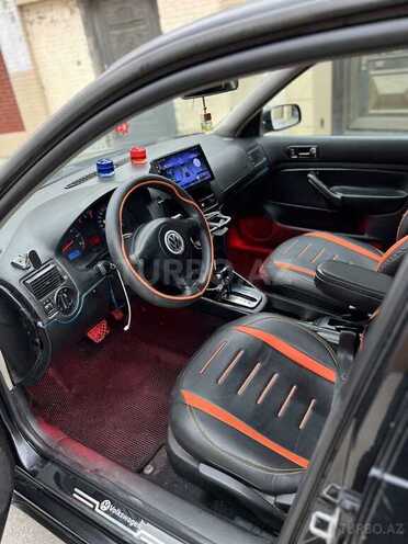 Volkswagen Golf-5