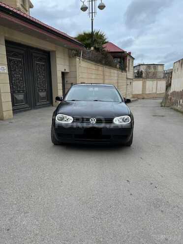 Volkswagen Golf-1