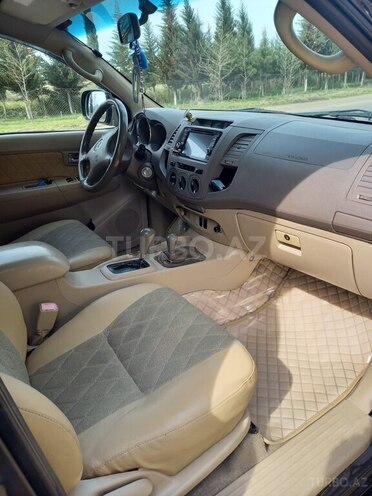 Toyota Fortuner-5