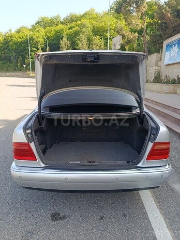 Mercedes E 240 1997, 395,193 km - 2.4 l - Xaçmaz