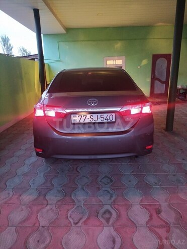 Toyota Corolla 2017, 130,000 km - 1.6 l - Biləsuvar