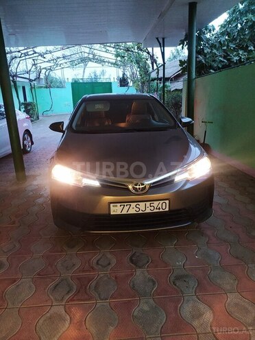 Toyota Corolla 2017, 130,000 km - 1.6 l - Biləsuvar
