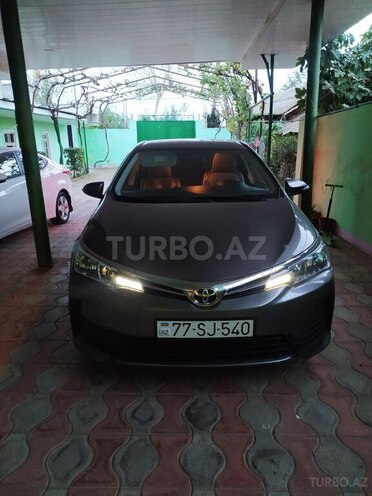 Toyota Corolla 2017, 130,000 km - 1.6 l - Biləsuvar