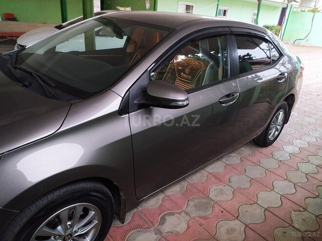 Toyota Corolla 2017, 130,000 km - 1.6 l - Biləsuvar