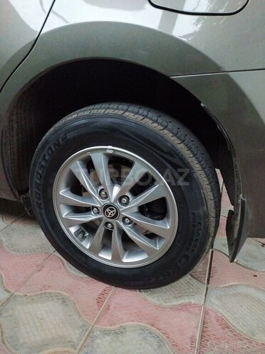 Toyota Corolla 2017, 130,000 km - 1.6 l - Biləsuvar