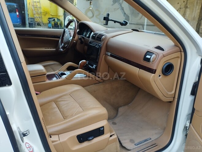 Porsche Cayenne-3