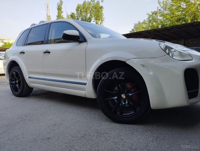 Porsche Cayenne-5