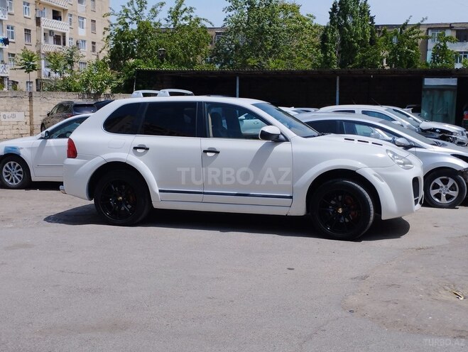 Porsche Cayenne-17