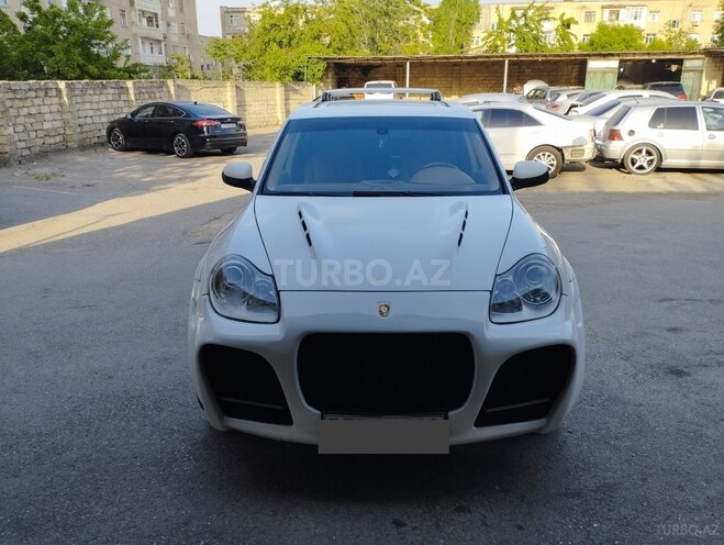Porsche Cayenne-1