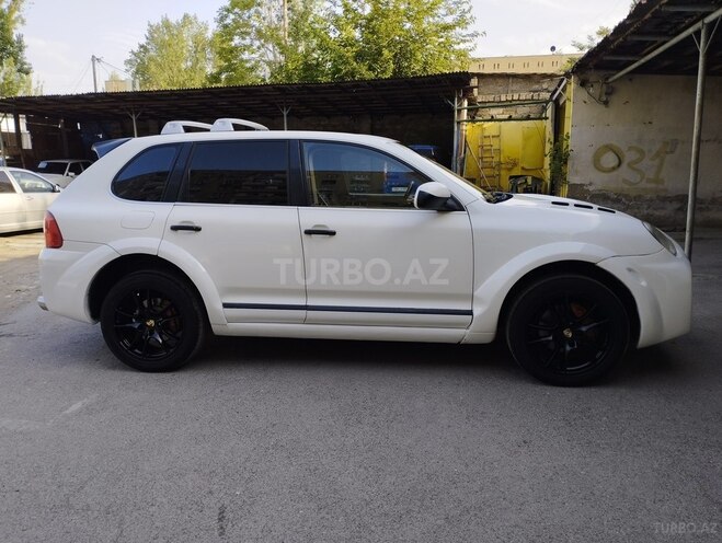 Porsche Cayenne-10