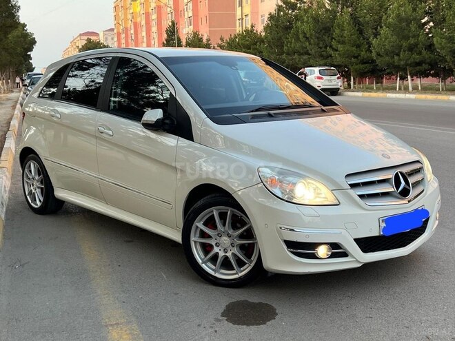 Mercedes B 180 2010, 98,000 km - 1.7 l - Sumqayıt