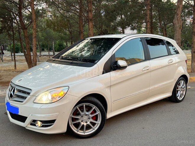 Mercedes B 180 2010, 98,000 km - 1.7 l - Sumqayıt