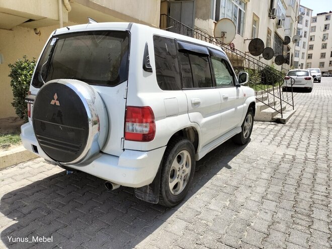 Mitsubishi Pajero io 2000, 238,099 km - 2.0 l - Bakı