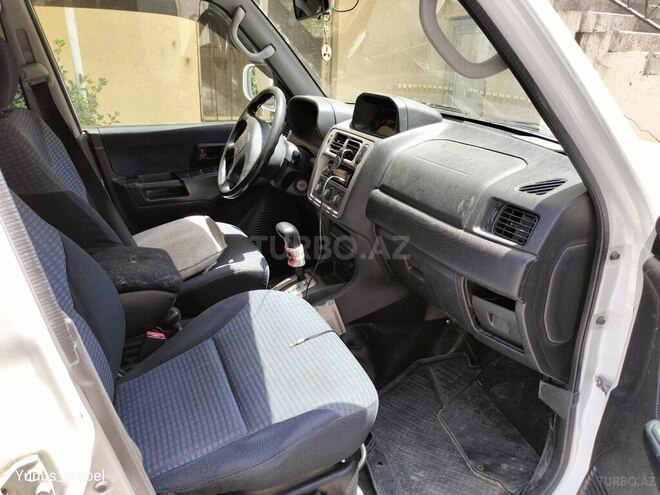 Mitsubishi Pajero io 2000, 238,099 km - 2.0 l - Bakı