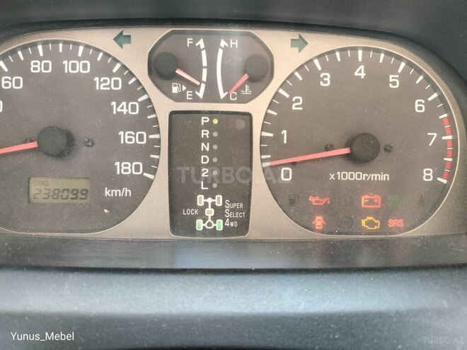 Mitsubishi Pajero io 2000, 238,099 km - 2.0 l - Bakı