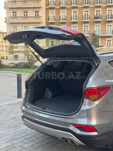 Hyundai Santa Fe-10