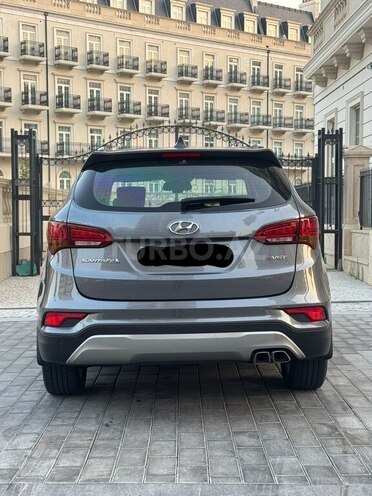 Hyundai Santa Fe-11