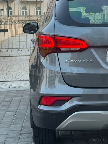 Hyundai Santa Fe-8
