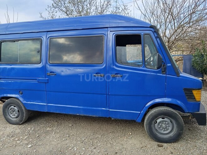 Mercedes 208 D 1992, 450,000 km - 2.5 l - Ağdam