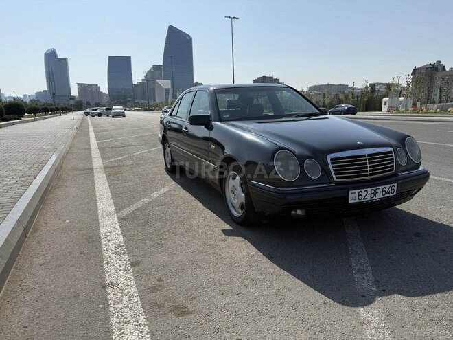 Mercedes E 240 1998, 216,000 km - 2.4 l - Bakı