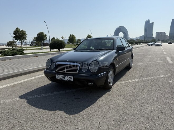 Mercedes E 240 1998, 216,000 km - 2.4 l - Bakı