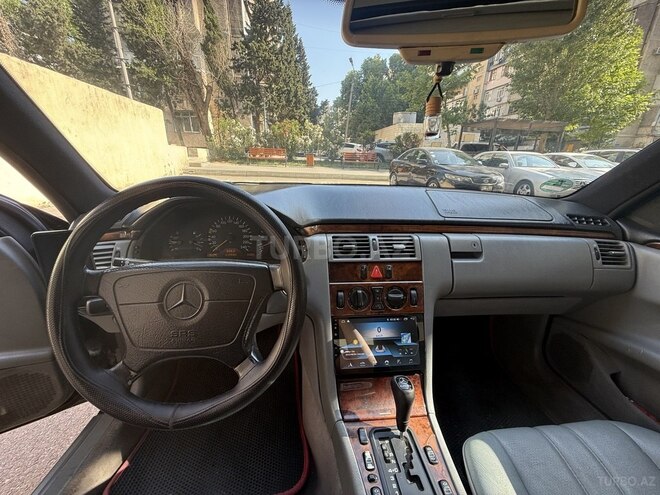 Mercedes E 240 1998, 216,000 km - 2.4 l - Bakı