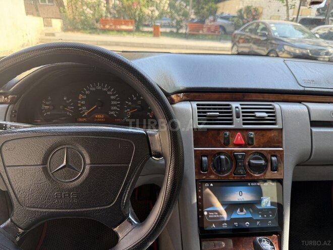 Mercedes E 240 1998, 216,000 km - 2.4 l - Bakı