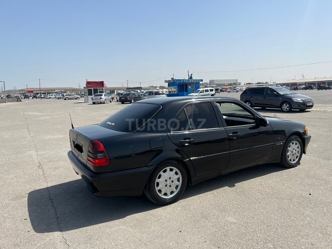 Mercedes C 220 d-9