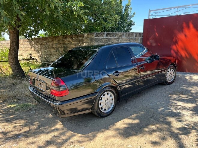 Mercedes C 220 d-10