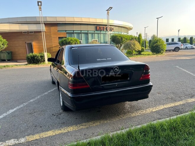 Mercedes C 220 d-14