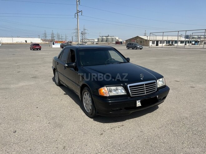 Mercedes C 220 d-5