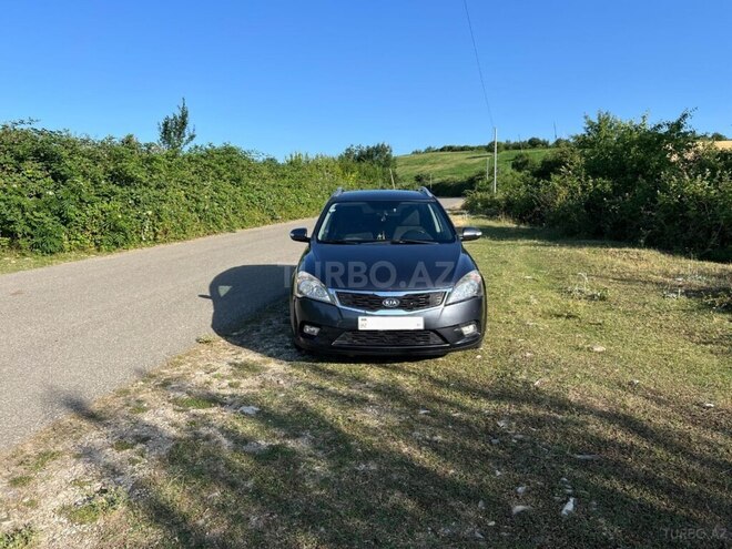 Kia Ceed 2009, 230,000 km - 1.6 л - Quba
